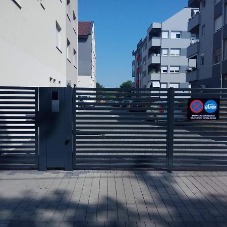Apartment Cherry Gold Beçkerek Dış mekan fotoğraf